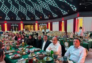 Nəsimi rayonunda fəal gənclərlə bayram ərəfəsində səmimi görüş keçirilib - FOTO