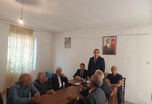 “Şəfəq qəsəbə” ərazi partiya təşkilatında partiya fəallarının iştirakı ilə tədbir keçirilib - FOTOLAR