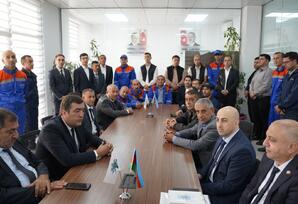 Salyan Elektrik Şəbəkəsində VIII Qurultaydan irəli gələn vəzifələr və Energetiklər Günü ilə bağlı tədbir keçirilib - FOTO