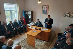Ağsaqqalların cəmiyyətdə rolu