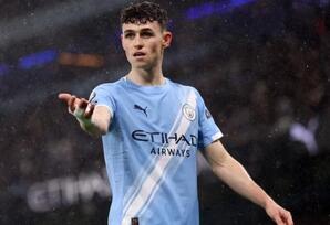 Fil Foden Çempionlar Liqasında həftənin futbolçusu seçildi