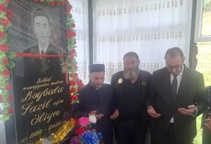 Şəhidin məzarı ziyarət edildi