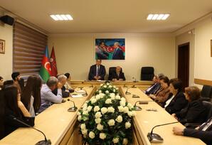 YAP Nərimanov rayon təşkilatının Ərazi Partiya Təşkilatında VIII Qurultayın vəzifələrinin yerinə yetirilməsi istiqamətində fikir mübadiləsi aparılıb