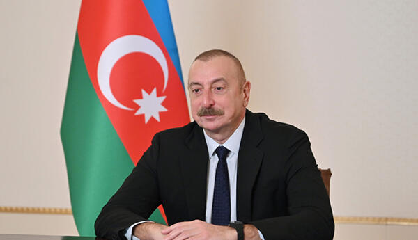 İlham Əliyev Azərbaycan Rəssamlar İttifaqının sədrini 80 illiyi münasibətilə təbrik edib