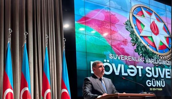 Tam suverenliyin ilk qurultayı - ŞƏRH