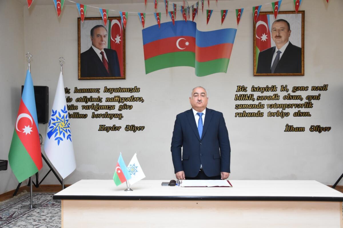 YAP Qaradağ rayonunun Ələt qəsəbəsində müşavirə keçirilib xəbəri üçün şəkil
