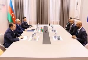 Kamran Əliyev Misir və Maldiv rəsmiləri ilə korrupsiyaya qarşı mübarizəni müzakirə edib