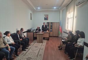 “Heydər Əliyev prospekti, 60” ünvanında yerləşən “Sabirabad Regional Poçt Filialı” ərazi partiya təşkilatında görüş keçirilib