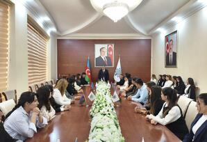 YAP-ın VIII Qurultayının ideoloji istiqamətləri Təhsil şöbəsi ərazi partiya təşkilatında müzakirə edilib - FOTO