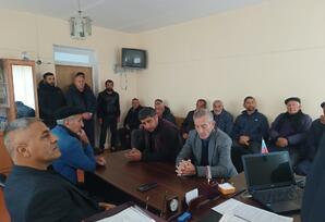 “Şərq qəsəbə” və “Bahar qəsəbə” Ərazi partiya təşkilatlarında partiya fəallarının iştirakı ilə tədbir keçirilib