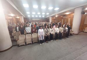 XXI Əsr Beynəlxalq Təhsil və İnnovasiya Mərkəzində müşavirə keçirilib