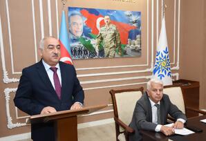 Qaradağ rayonunda YAP-ın VIII Qurultayında müzakirə olunmuş məsələlərə həsr olunmuş müşavirə keçirilib