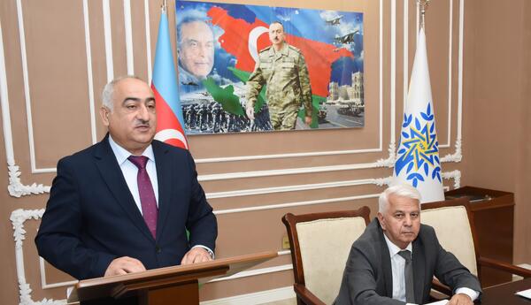 Qaradağ rayonunda YAP-ın VIII Qurultayında müzakirə olunmuş məsələlərə həsr olunmuş müşavirə keçirilib