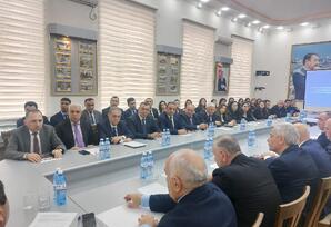 Azərbaycan Respublikası Qaçqınların və Məcburi Köçkünlərin İşləri üzrə Dövlət Komitəsində müşavirə keçirilib