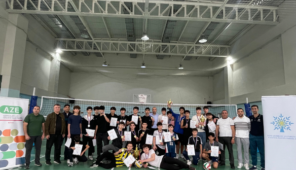 Yasamal rayonunda Zəfərin 6-cı ildönümünə həsr olunmuş oğlanlar arasında voleybol yarışı keçirilib